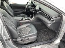 2022 Toyota Camry SE - Photo 9