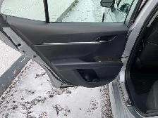 2022 Toyota Camry SE - Photo 18