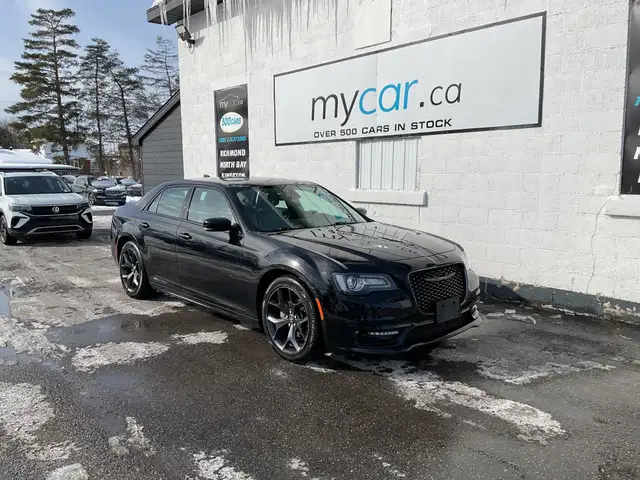 2023 Chrysler 300 Touring-L