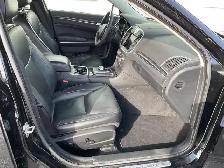 2023 Chrysler 300 Touring-L - Photo 9