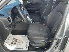 2025 Hyundai Venue - Photo 8