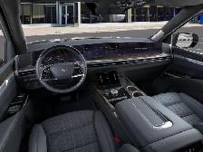 2026 Cadillac Escalade Platinum Sport - Photo 18