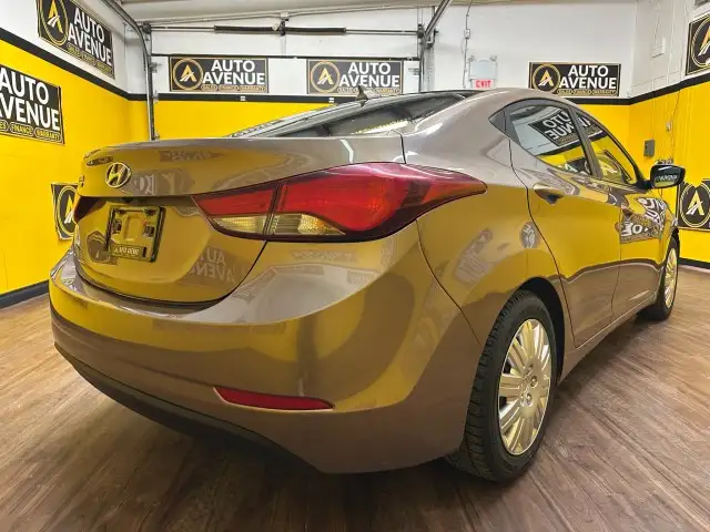 2016 Hyundai Elantra Sport - SUNROOF! BACKUP CAMERA! HEATED SEAT - Photo 5