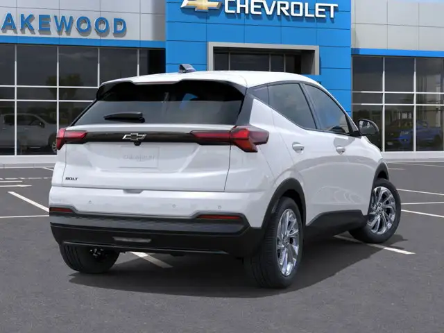 2027 Chevrolet Bolt - Photo 4
