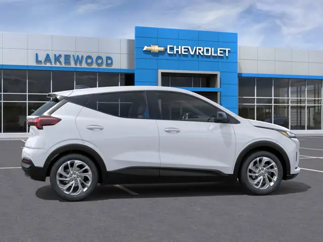 2027 Chevrolet Bolt - Photo 5