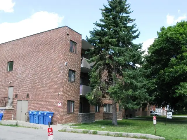 EXCLUSIVE!  ALL-INCLUSIVE 1 BEDROOM APARTMENT FOR RENT WHITBY. - Photo 2