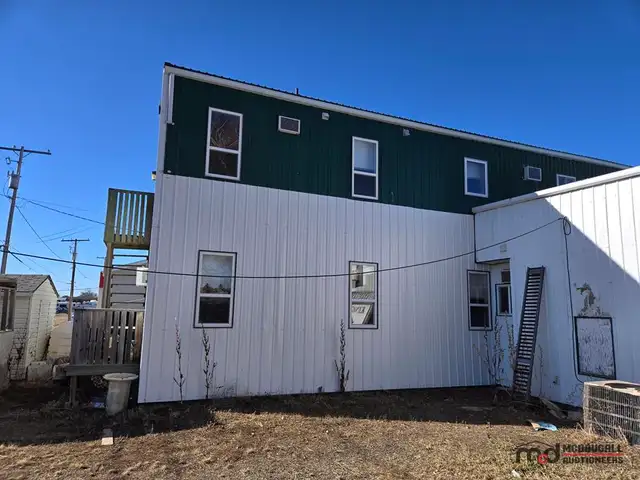 Real Estate Auction: Kings Hotel - Shaunavon, SK - Photo 8