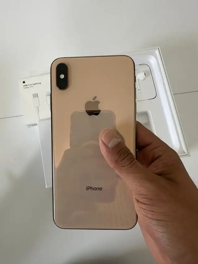 iPhone XS Max – 64GB   AirPods Package/Delivery - Photo 3