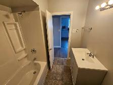 2 Bedroom Spacious Apartment - Photo 8