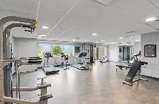 Bright 1bdrm Condo on Main Floor w/ In-Suite Laundry! - Photo 8