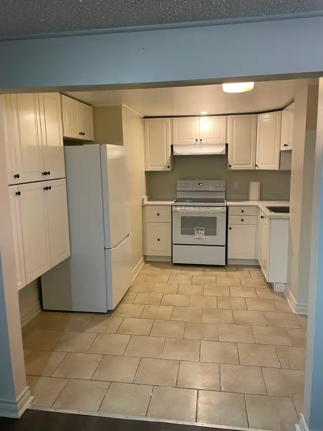 1 bedroom apartment next to Oshawa centre. - Photo 2