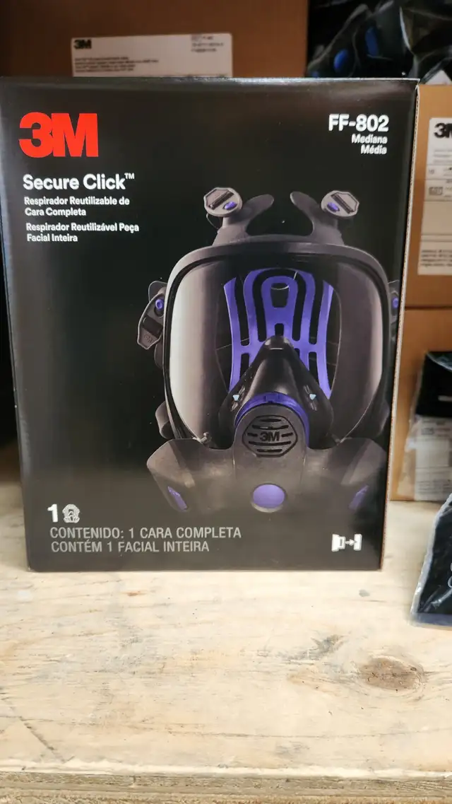 3M Brand New Full Face Respirator Model #FF-802