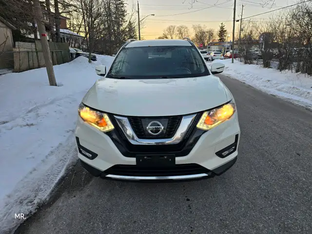 2017 Nissan Rogue SL AWD Heated Sates ,Remote Start, Reverse Cam - Photo 3