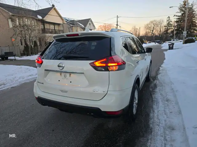 2017 Nissan Rogue SL AWD Heated Sates ,Remote Start, Reverse Cam - Photo 5