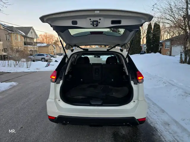 2017 Nissan Rogue SL AWD Heated Sates ,Remote Start, Reverse Cam - Photo 9