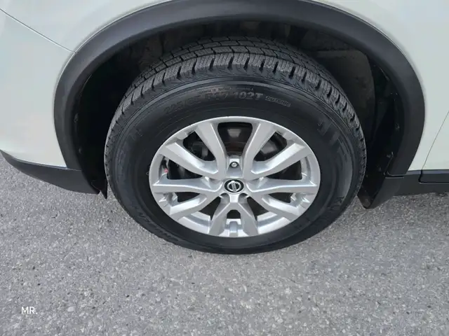 2017 Nissan Rogue SL AWD Heated Sates ,Remote Start, Reverse Cam - Photo 11