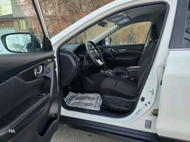 2017 Nissan Rogue SL AWD Heated Sates ,Remote Start, Reverse Cam - Photo 13