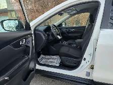 2017 Nissan Rogue SL AWD Heated Sates ,Remote Start, Reverse Cam - Photo 13