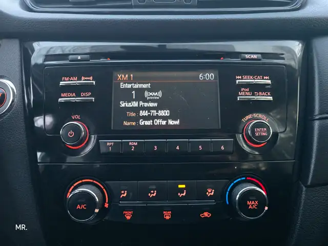 2017 Nissan Rogue SL AWD Heated Sates ,Remote Start, Reverse Cam - Photo 16