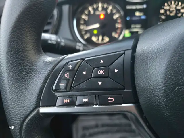 2017 Nissan Rogue SL AWD Heated Sates ,Remote Start, Reverse Cam - Photo 20