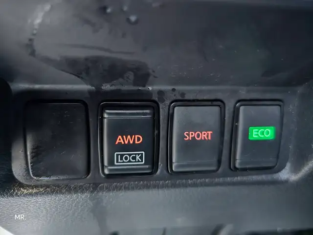 2017 Nissan Rogue SL AWD Heated Sates ,Remote Start, Reverse Cam - Photo 22