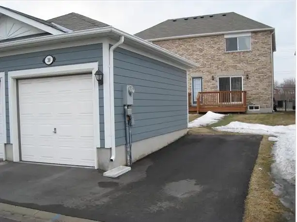 3 bedrooms Semi, for rent (16th Ave/Ninth Line) Markham - Photo 10