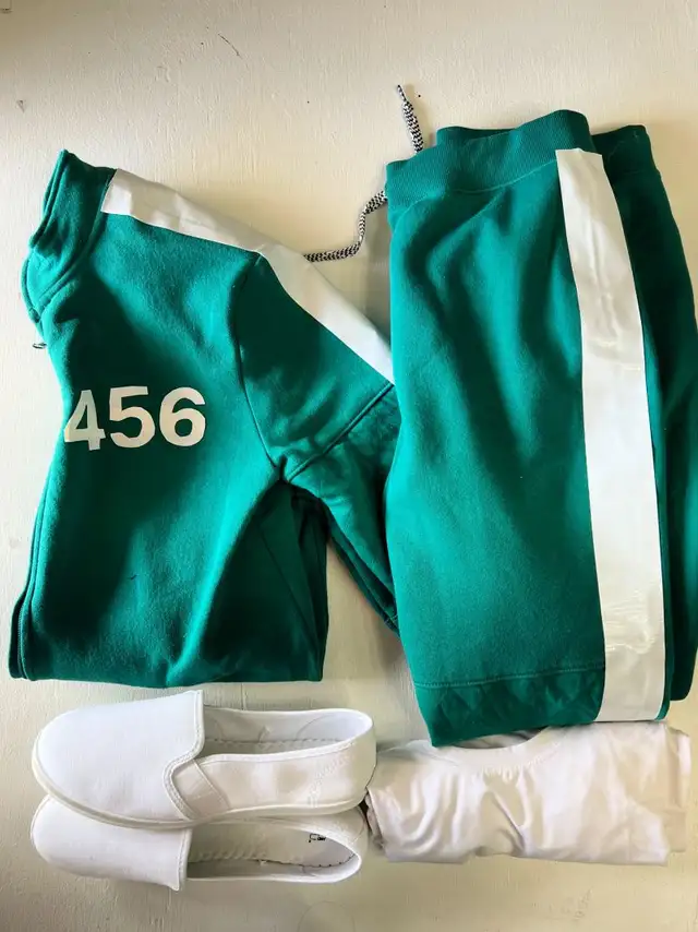 Green Suit Cosplay Squid Game – Only $60!