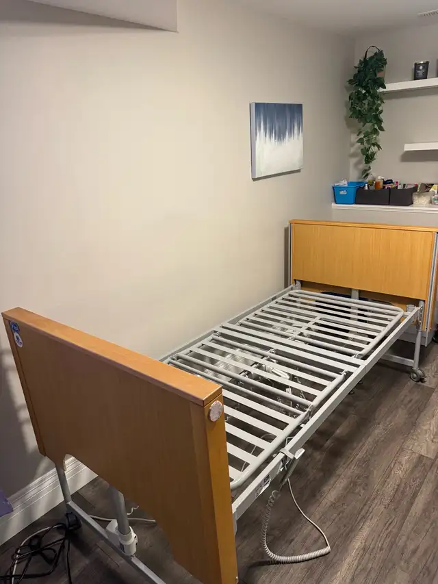 VITAL FLEX HOSPITAL BED DELIVERY AND SETUP AVAILABLE - Photo 3