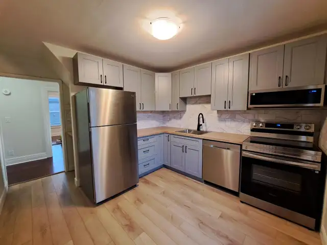 Bright 4-Bedroom Apartment Near Downtown Oshawa - Photo 6