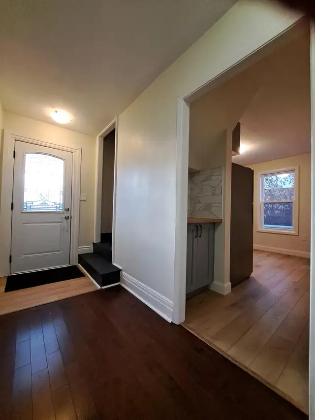 Bright 4-Bedroom Apartment Near Downtown Oshawa - Photo 8