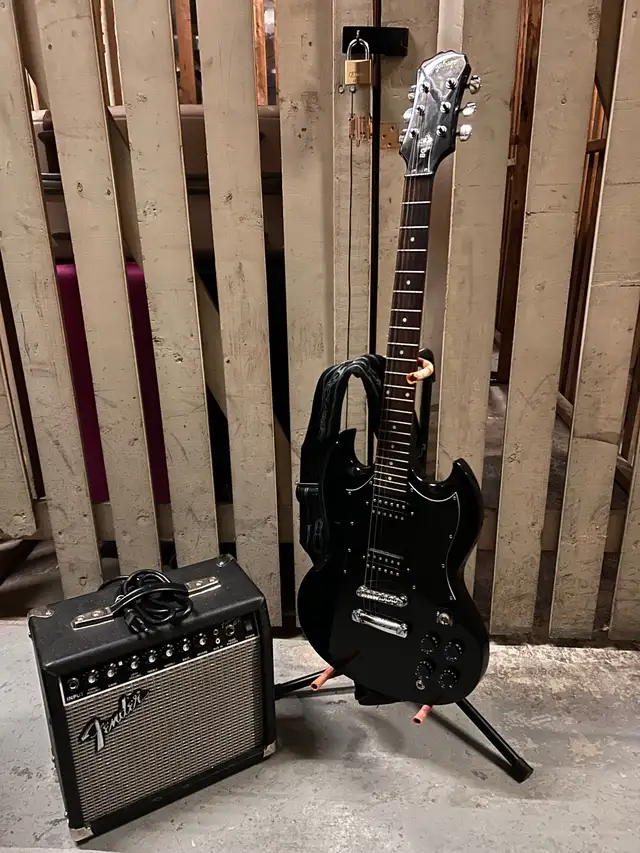 Epiphone SG, AMP, Stand, Belt and Bag - Photo 2