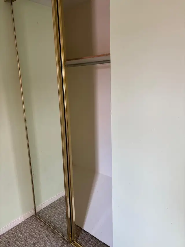 4 Bedroom Apartment for Rent – 413 Montreal Road - Photo 2