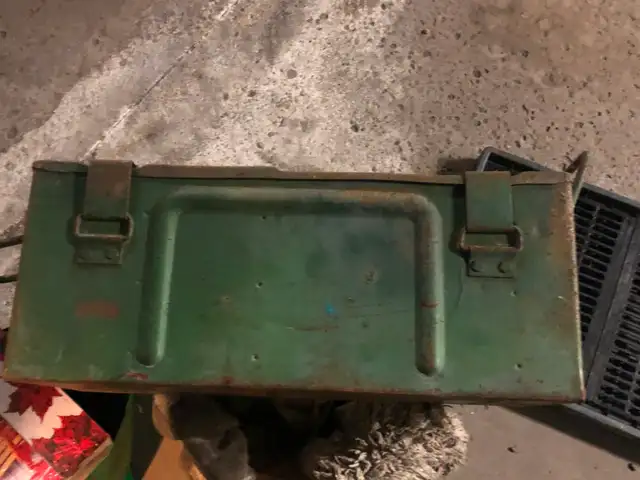 VINTAGE COFFRE DE MUNITIONS DE L'ARMEE CANADA 1944 - Photo 2