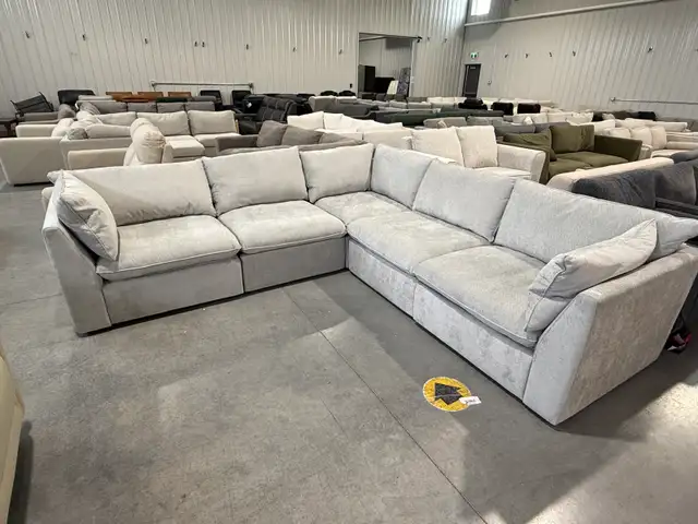 Grey 5 piece modular sectional with power footrests
