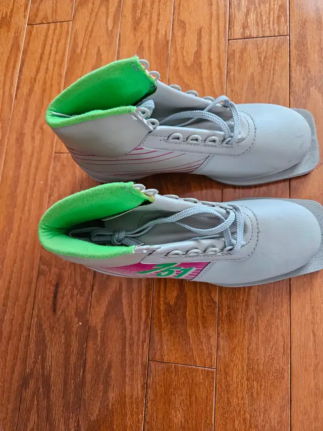 New Cross Country Skis and boots - Photo 6