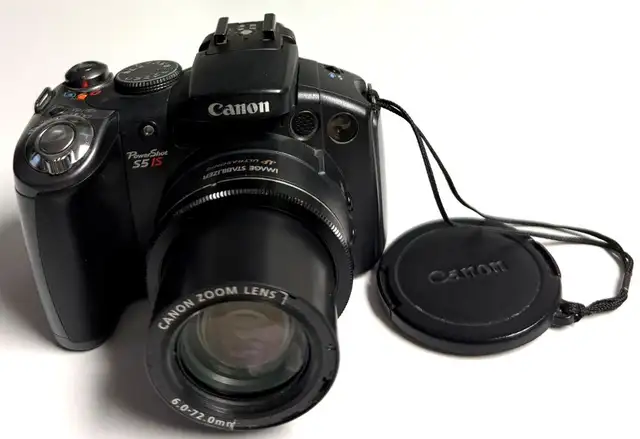 Canon PowerShot S5 IS 8.0MP Digital Camera 12x Optical Zoom - Photo 2