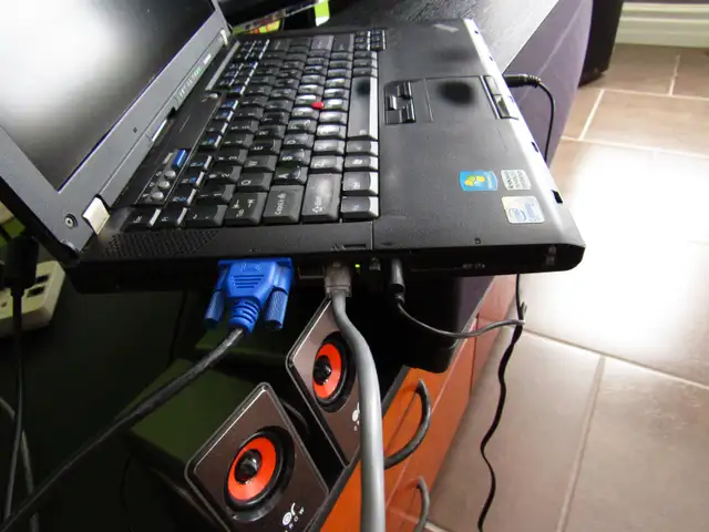 Laptop plus Monitor Lenovo (IBM) ThinkPad T400   LG Flatron - Photo 2