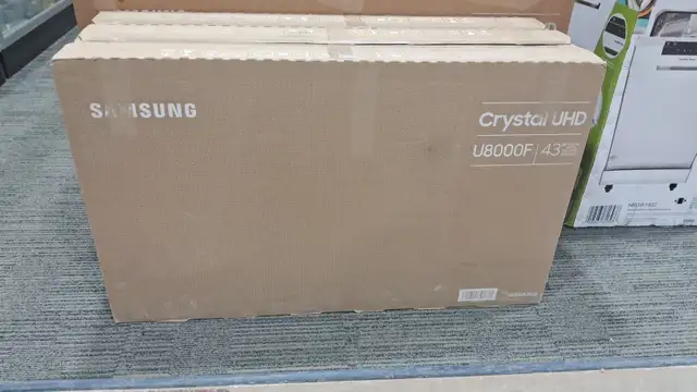 SAMSUNG 43' SMART 4K UHD SMART TV U8000F