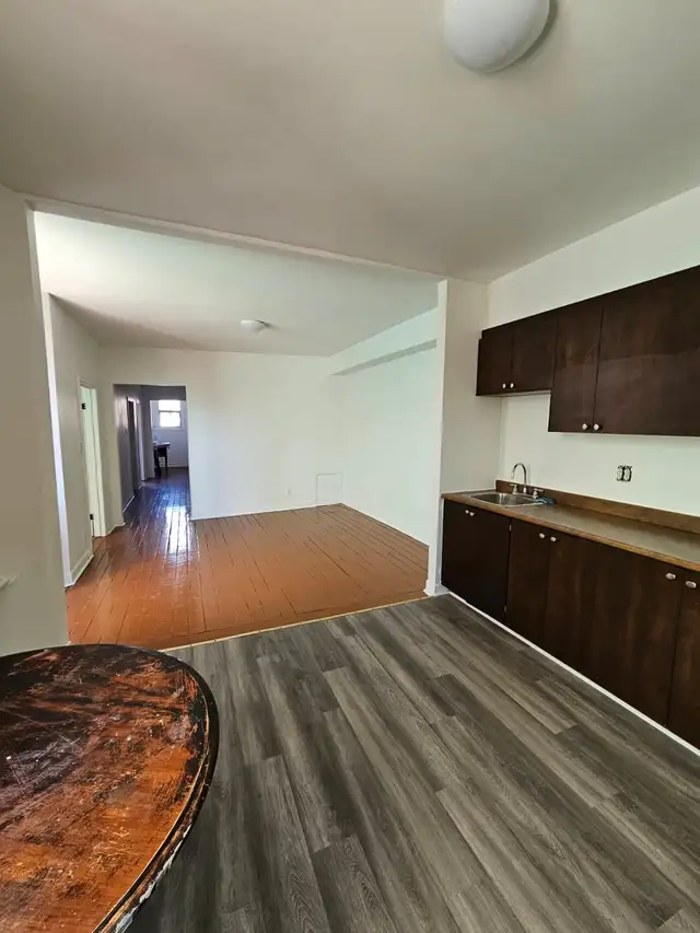 For Rent 6 1/2 apartment 2nd floor - Heating included - Plateau - Photo 4