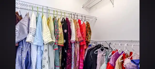 Shared Master bedroom in Brampton Townhome - Photo 5