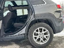 2016 Jeep Cherokee North - Photo 11