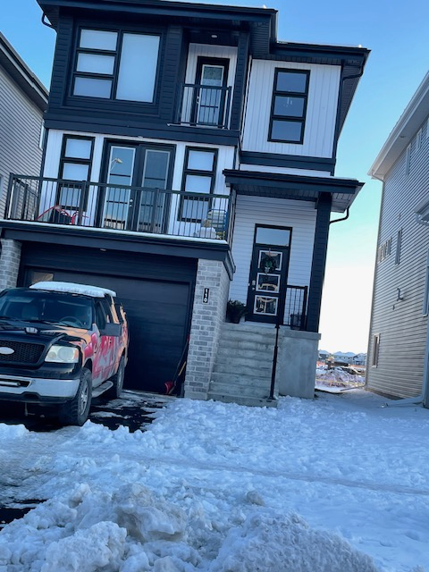 110 Superior Drive 3 BR/2.5Bth house March 15