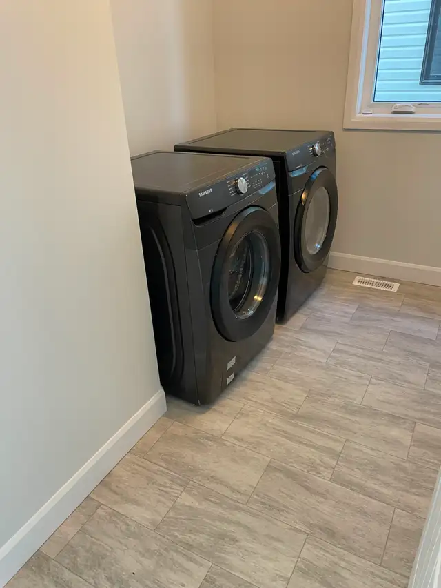 110 Superior Drive 3 BR/2.5Bth house March 15 - Photo 16