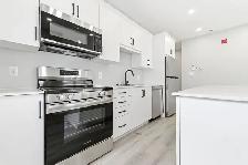 Two Bedroom Two Bathroom Apartment - Photo 2