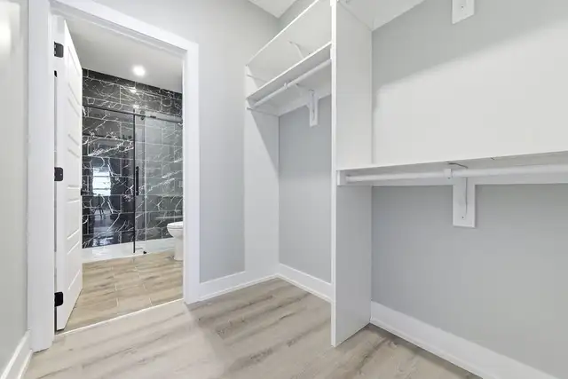 Two Bedroom Two Bathroom Apartment - Photo 4