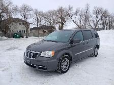 2015 Chrysler Town & Country Touring