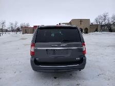 2015 Chrysler Town & Country Touring - Photo 6