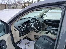 2015 Chrysler Town & Country Touring - Photo 9