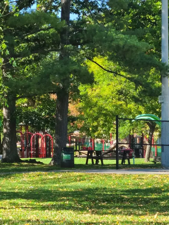 Apartment for Rent in Oakville - Photo 3