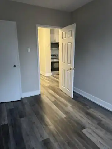 Apartment for Rent in Oakville - Photo 4